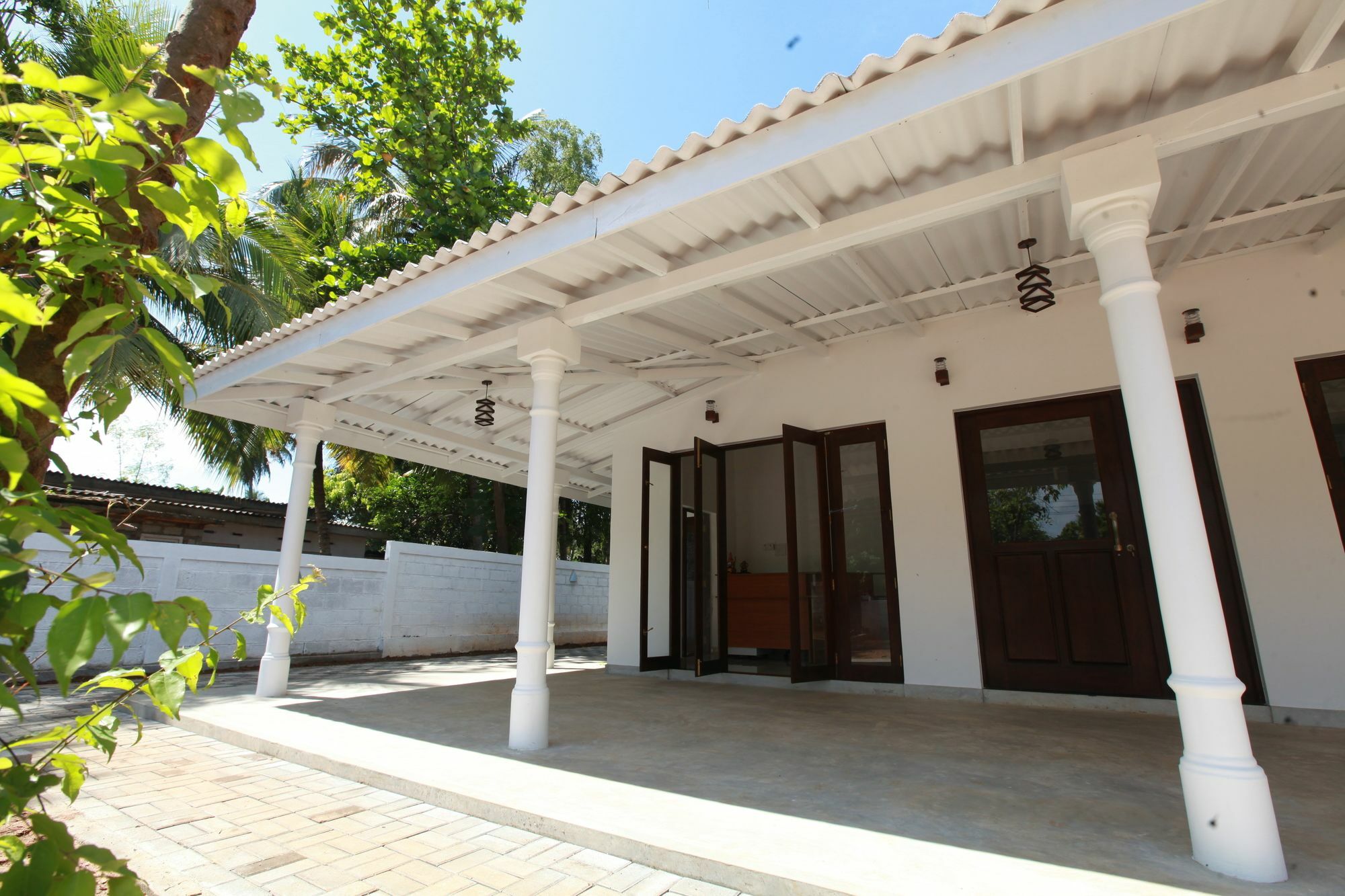 Lavonka Tourist Rest Hotel Анурадхапура Екстериор снимка